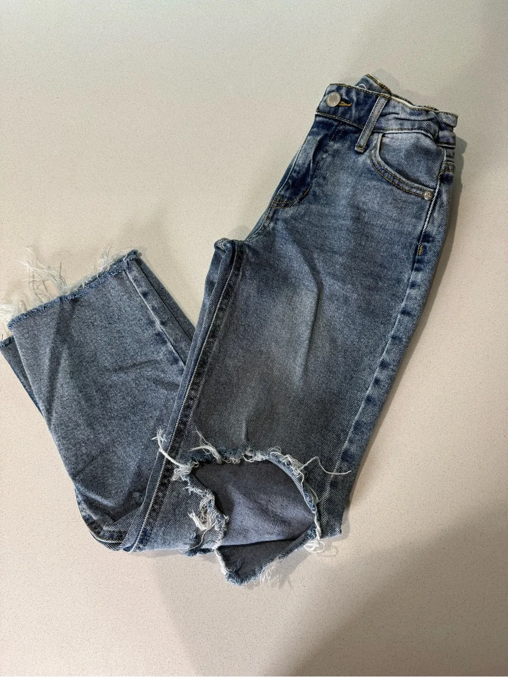High-Rise Distressed Girl's Blue Jeans